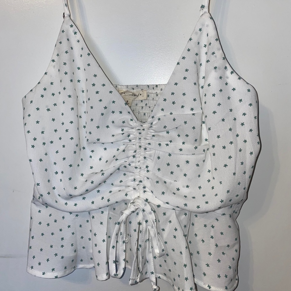 Patterned top
